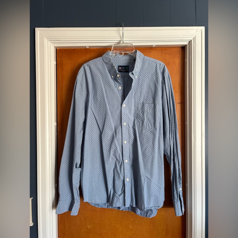 *Husband’s closet purge, buy 2 get 1 free* Men’s button down